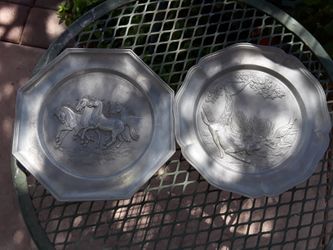 Zinn Pewter 2 plates