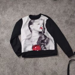 Sweater Size M