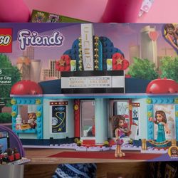 Lego Friends Heart Lake Movie Theater