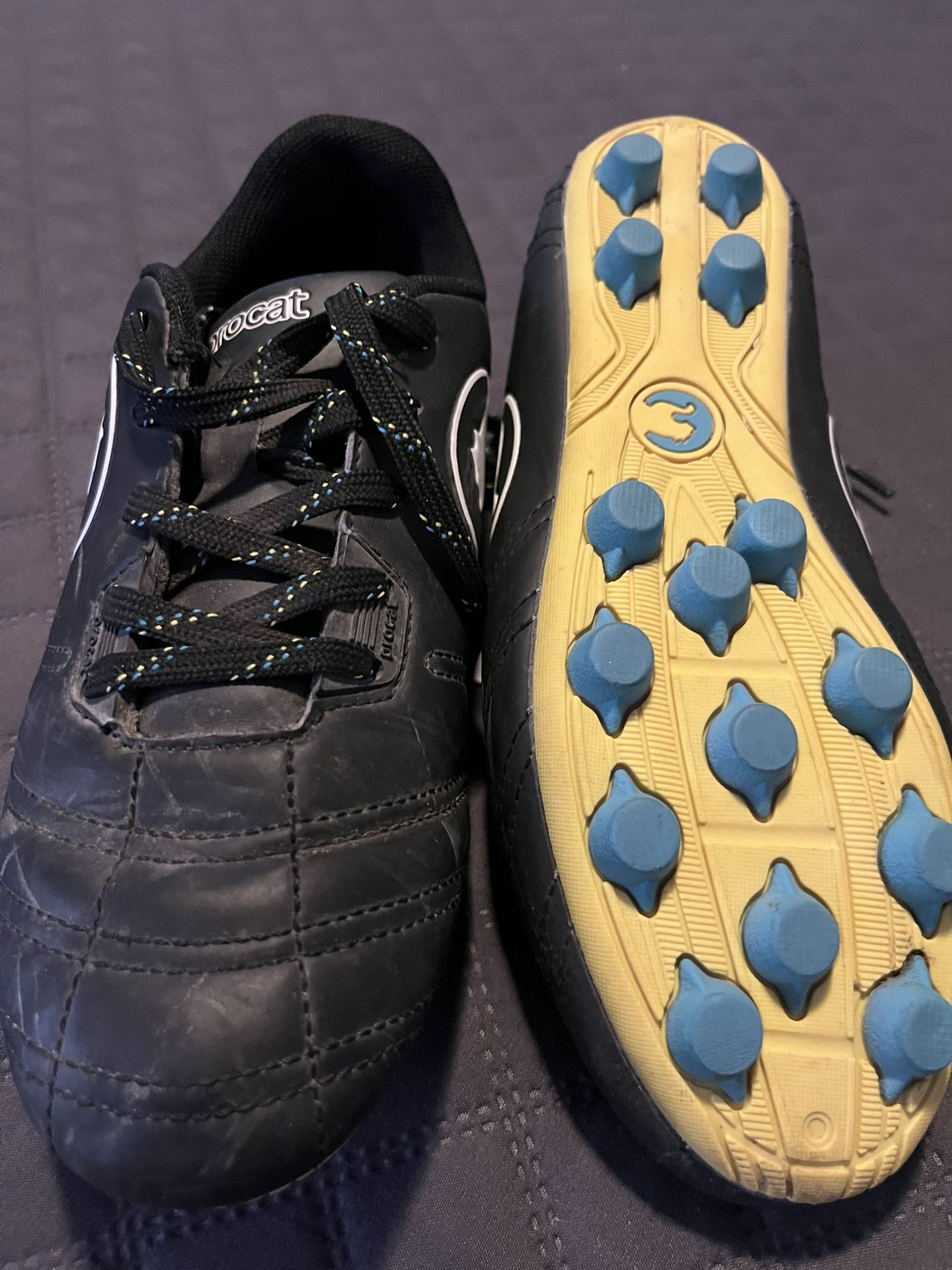 Kids Size 4 Soccer Cleats