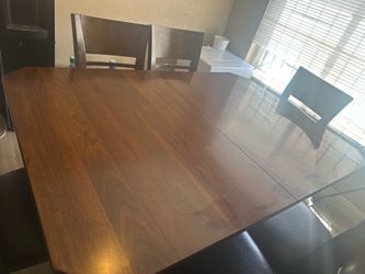 Dinning table and chairs