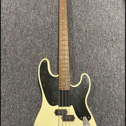 Fender Squier Fender Precision Bass - Mike Dirnt - Green Day - Guitar 