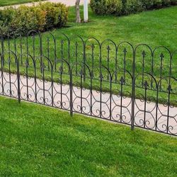 Plow & Hearth Montebello Iron Gunmetal Garden Fencing with Ground Stakes