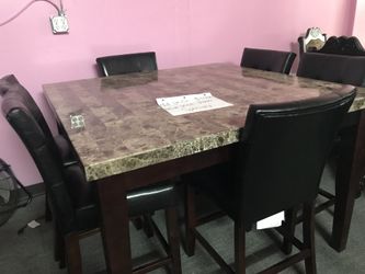 DINING TABLE MÁRMOL