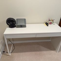 IKEA MICKE desk