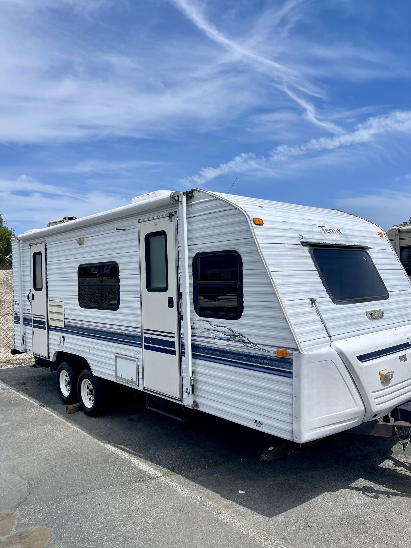 1998 Fleetwood Prowler 23 Foot