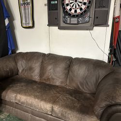 Free Couch 