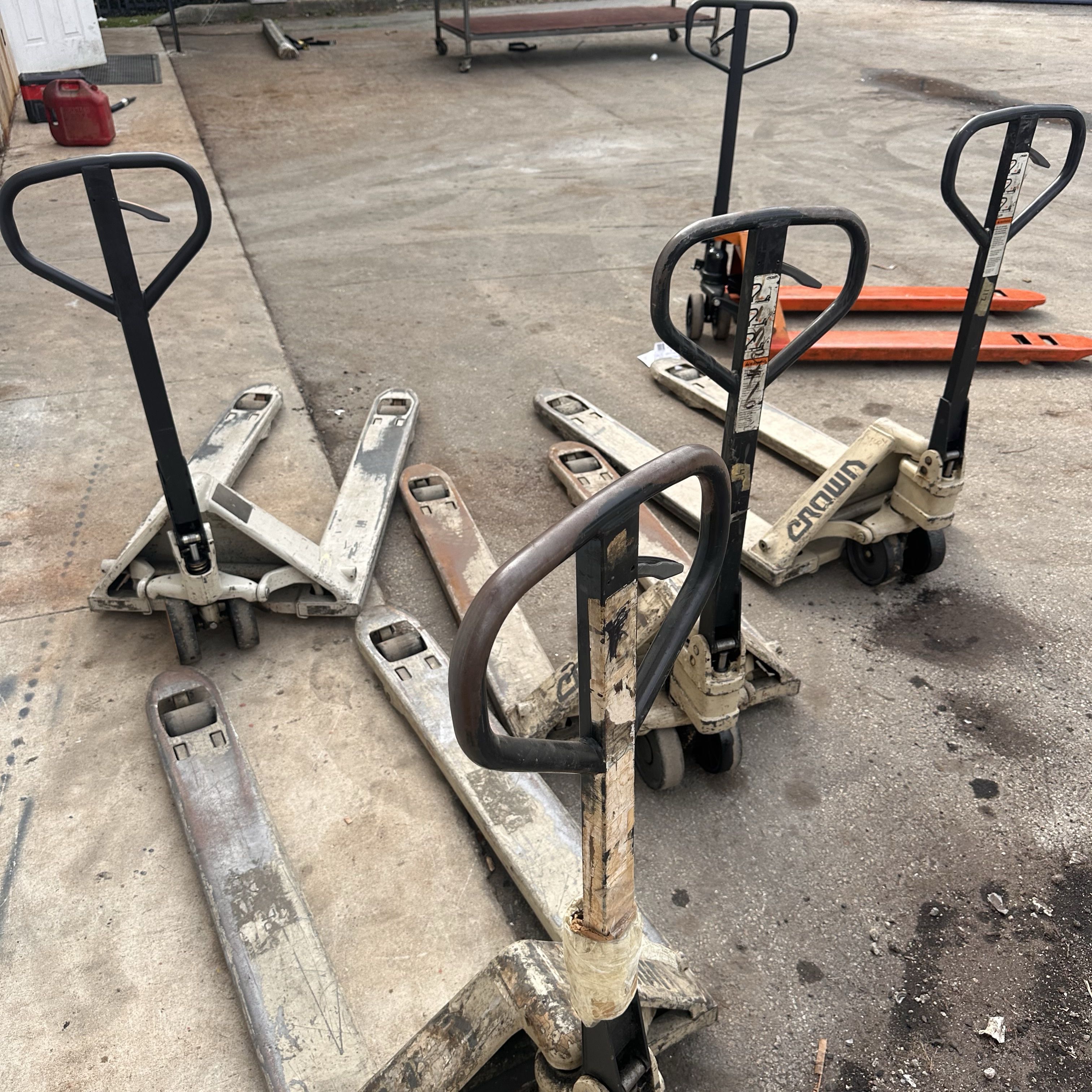 Pallet racks
