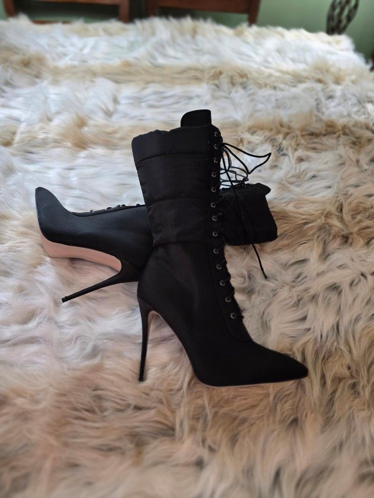 Super Sexy Black 5 Inch Lace-Up Midcalf