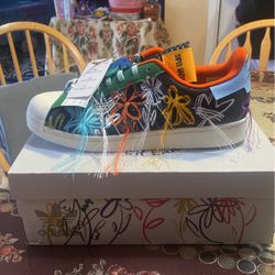 Tenis Adidas Size 9.5 