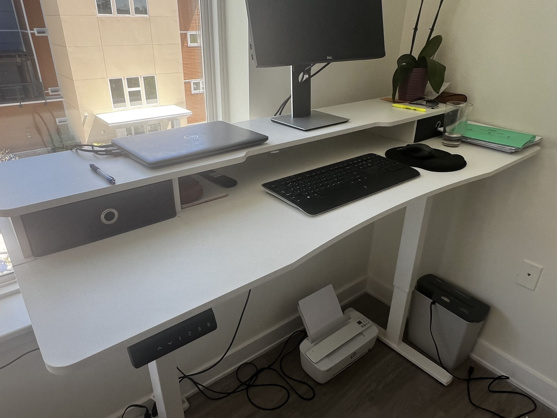 Adjustable Standing Desk - Electric 