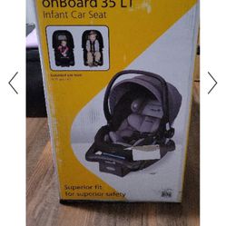 Brand New Safety 1st Car Seat With Base 