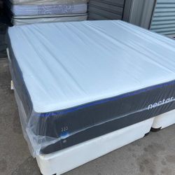 King size Mattress And Box Spring 