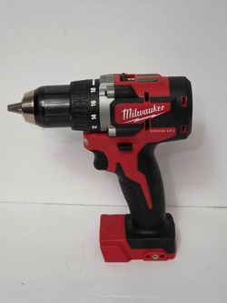 Milwaukee M18 18V Lithium-Ion Brushless Cordless 1/2 in. Compact Drill/Driver (Tool-Only) Used