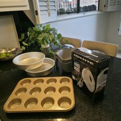 Baking Pans, Cupcake, Hand Mixer, Strainer 