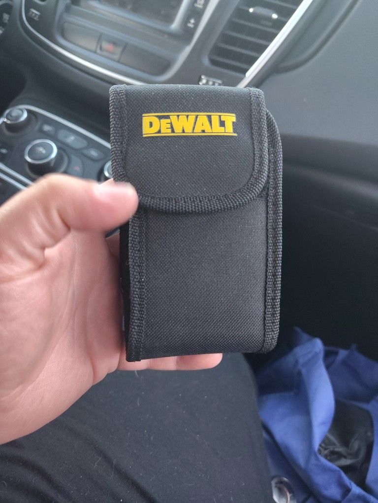 DeWalt Digital Distance Measure With Laser