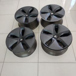 4 Oem Tesla Model 3 Wheels With Hubcaps 18x8.5