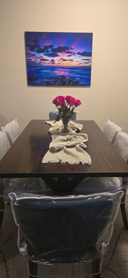 Dining table & chairs