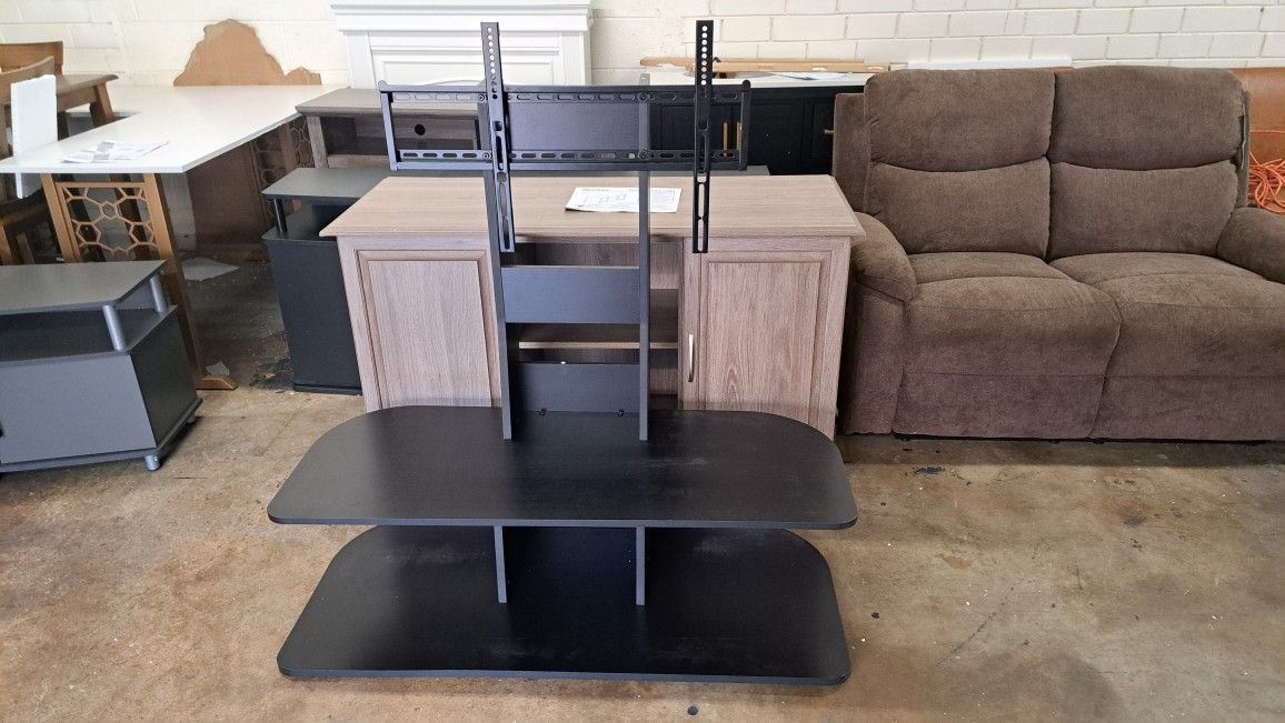New Tv Stand Hold Up To 65inch Tvs $90 Firm Price