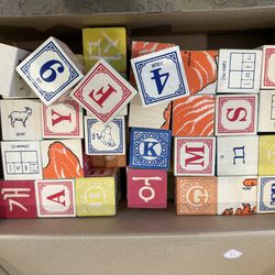 Uncle Goose Wooden Blocks Korean and English Set