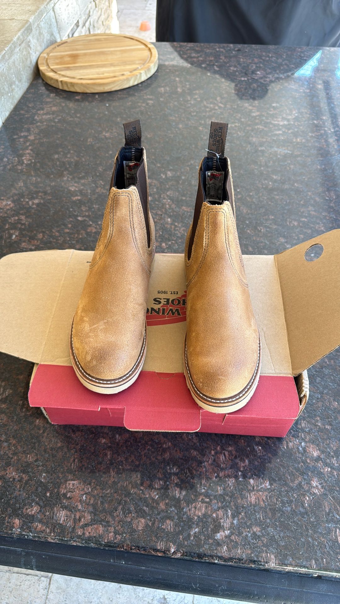 RED WING CHELSEA BOOTS 9.5