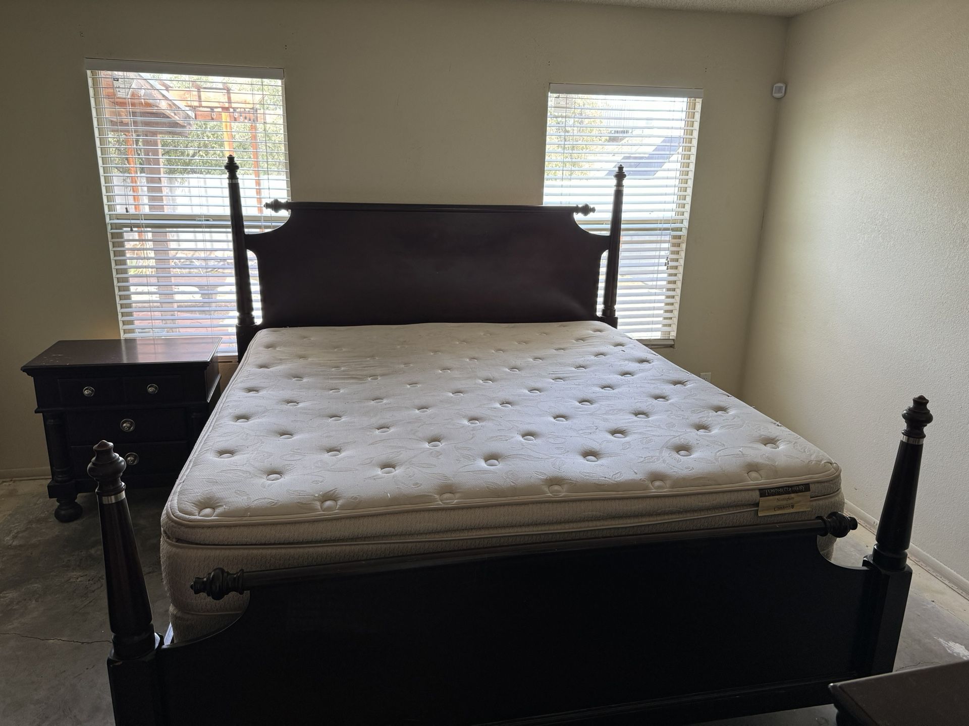 5 Piece Bedroom Set - With Or Without Mattress 