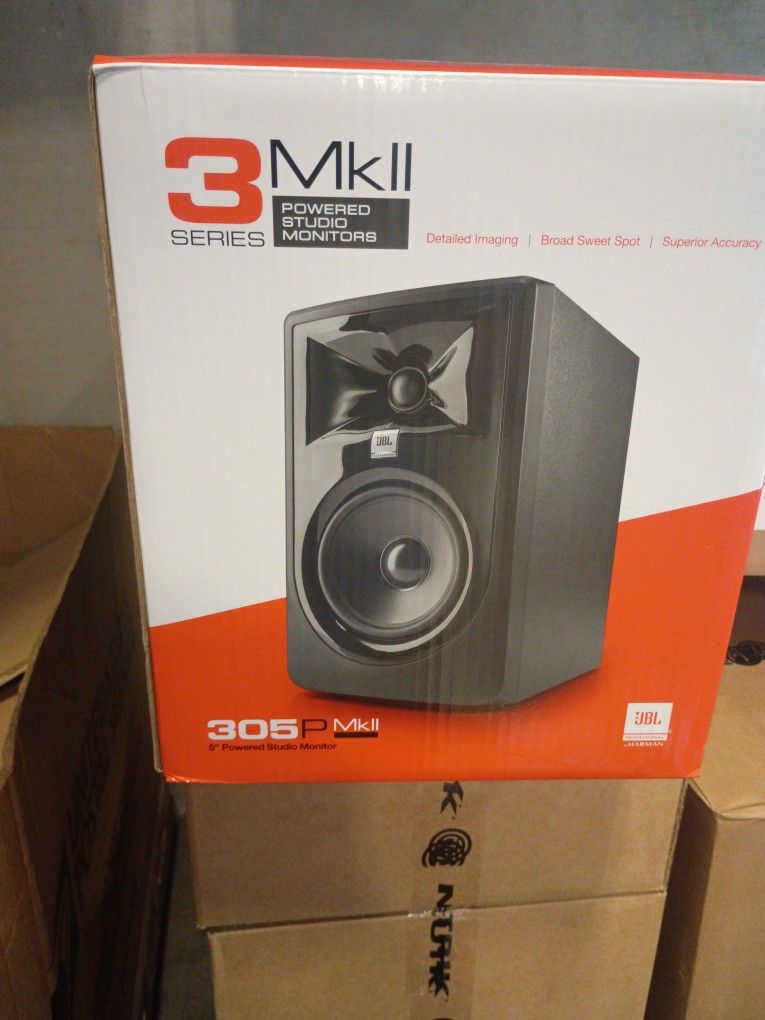 JBL MKII 305 P Powered Studio Monitor