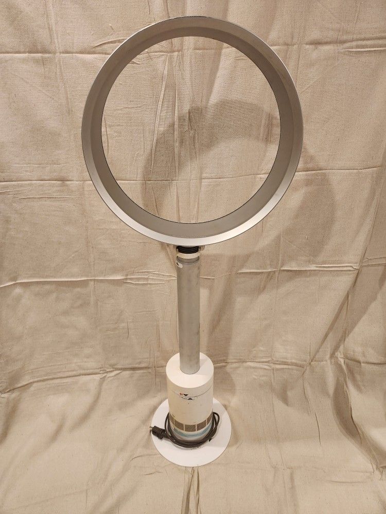 Dyson AM08 Pedestal Fan