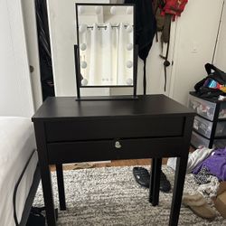 Desk with Vanity Mirror