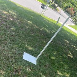 Extendable fashion stand