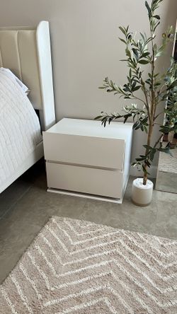 MDF white Nightstand