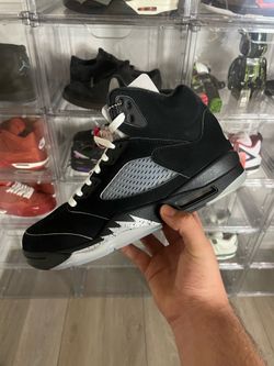 Sz 10.5 Metallic 5s (2025)