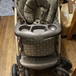 Graco Quattro Tour Deluxe Travel Stroller with Clock & Pedometer