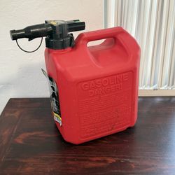 Easy Can No-Spill 5 Gallon Gas Can