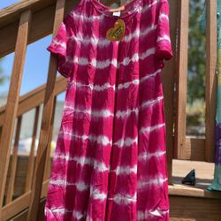 Tiedyed dress fits up to xxl , others listed new