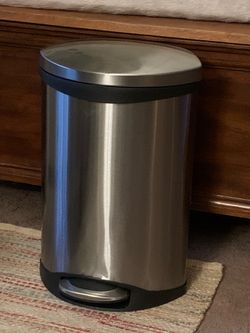 18” medium size trash can