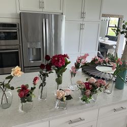 Silk Flowers with FREE Vase/ Flower Arrangement/ Faux Flowers in time for the Holiday