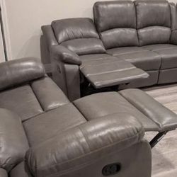 New 3 Piece Recliner Couch Set On Sale / Free Delivery 