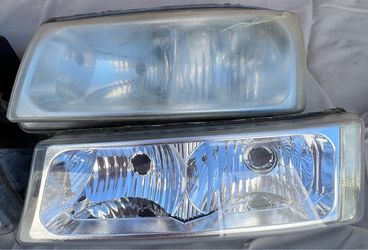 Truck Headlight ❗️Firm Price❗️
