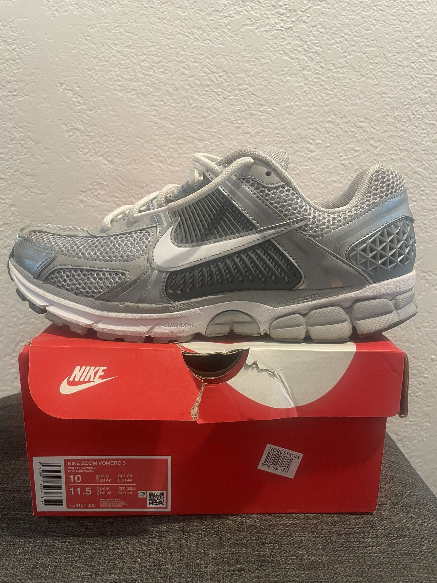 Nike Zoom Vomero Size 10