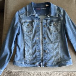 Women’s Wrangler Denim Jacket Medium Wash Size Large
