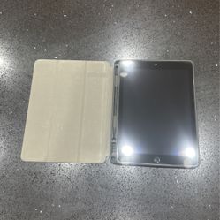 Ipad 6th Gen 32 GB WiFi 