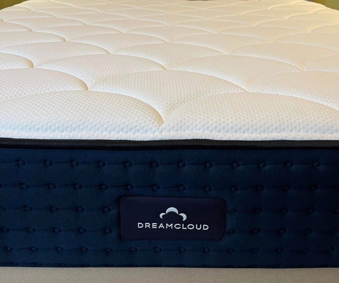 King Size Like New DreamCloud Mattress Split Box Springs & Bed Frame Optional