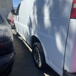 2008 Chevy Express 