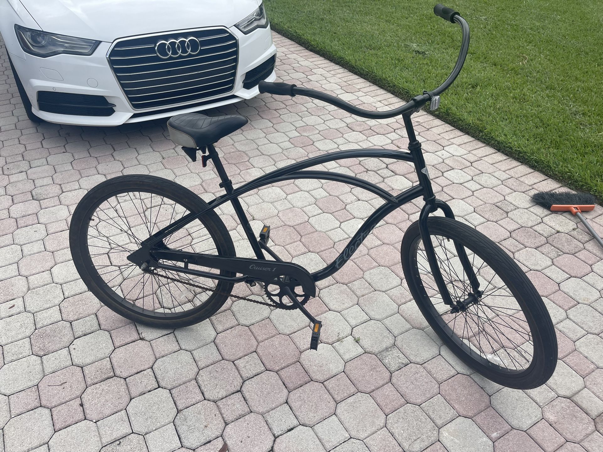 Men’s Trek Electra Cruiser
