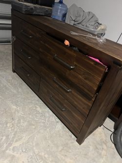 dresser
