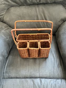 Wicker Picnic Cookout Basket