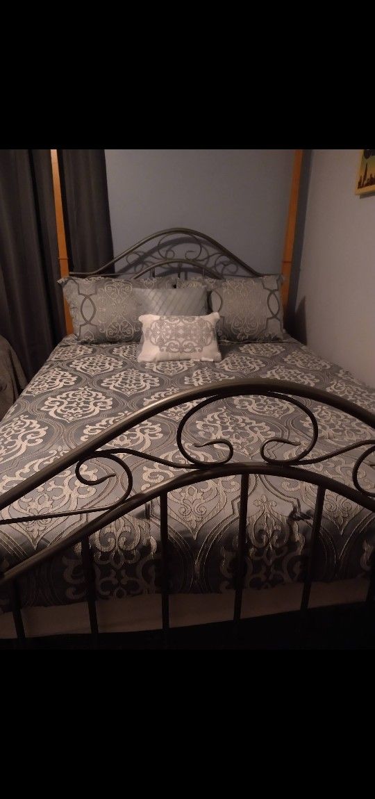 Bed Set With Frame Complete
