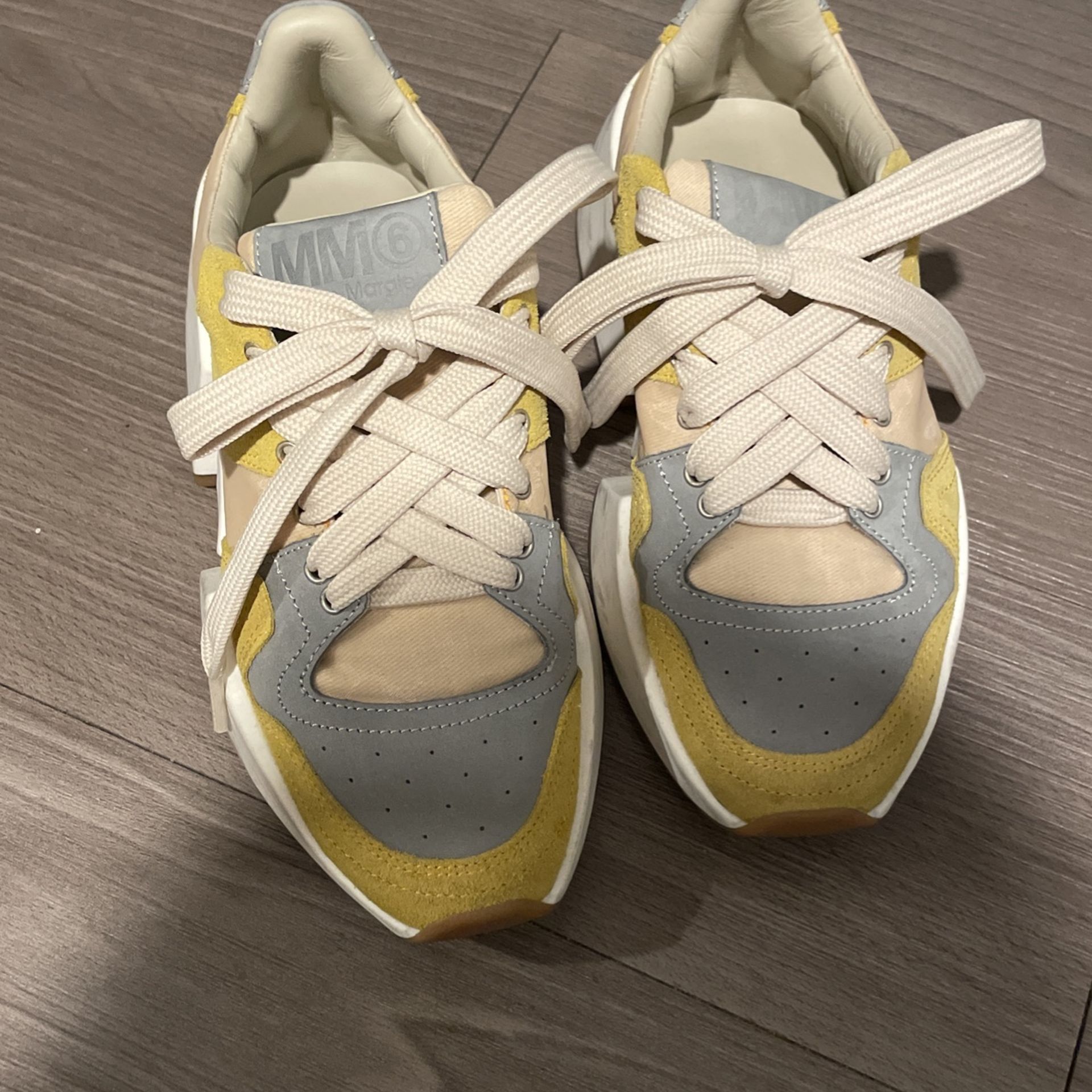 MM6 Maison Margiela Low-Top Contrast Sneakers Size 6
