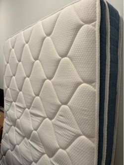 Queen Mattresses